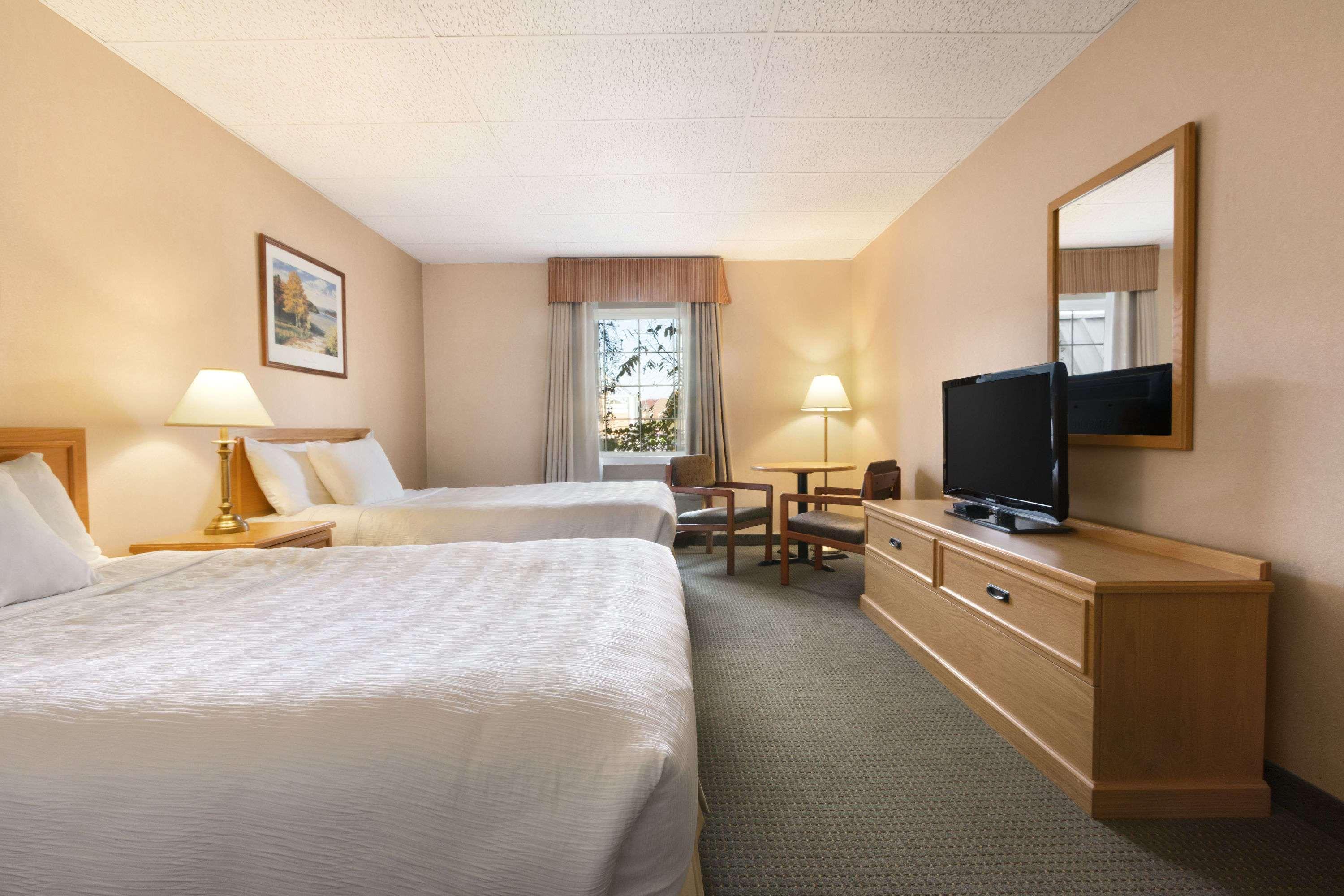 Days Inn By Wyndham Γκελφ Εξωτερικό φωτογραφία