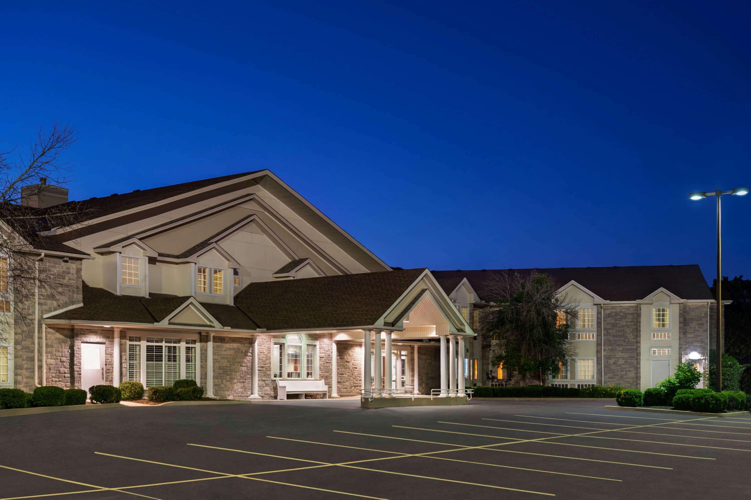 Days Inn By Wyndham Γκελφ Εξωτερικό φωτογραφία